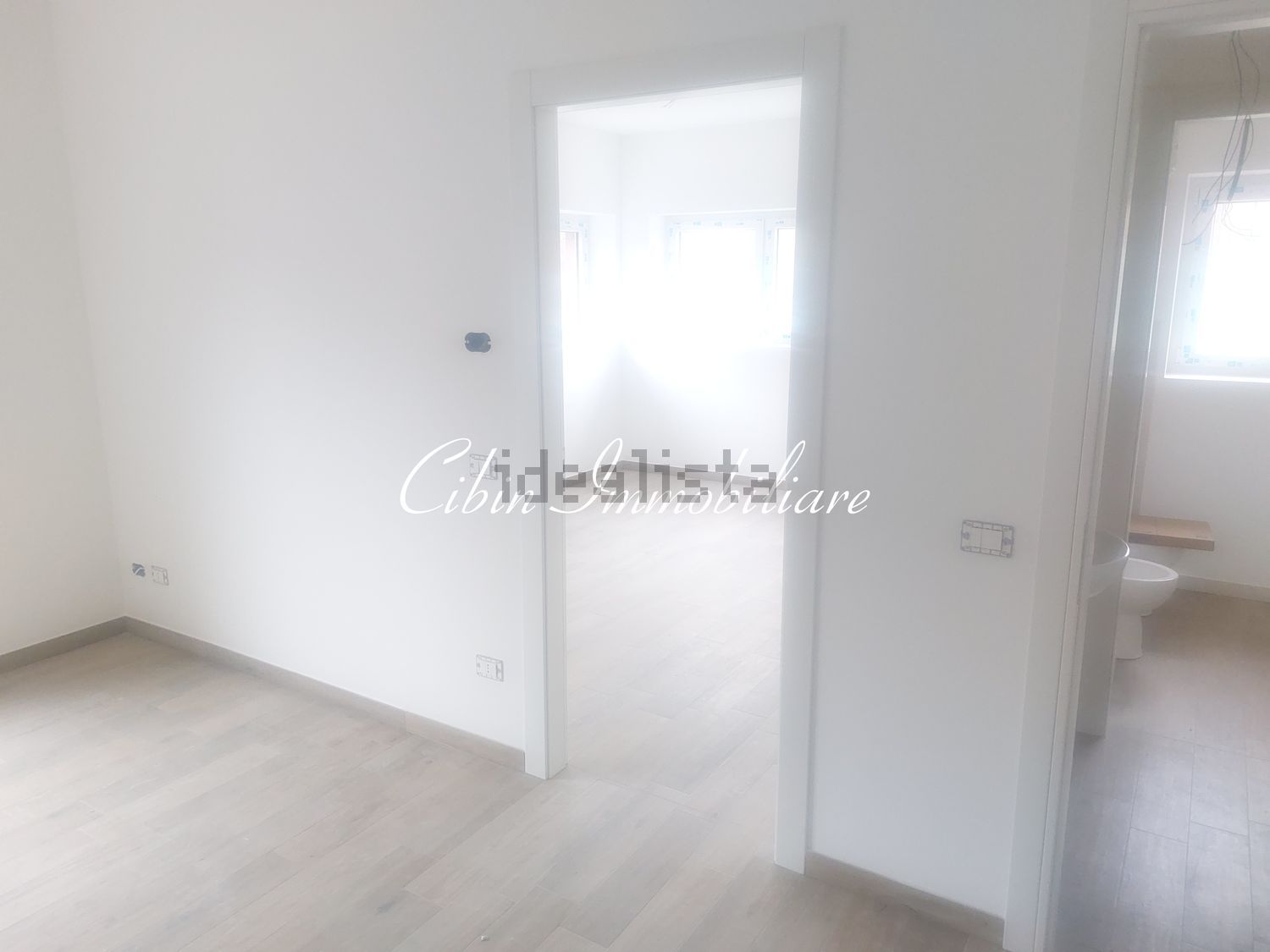 appartamento in vendita a Gazzada Schianno