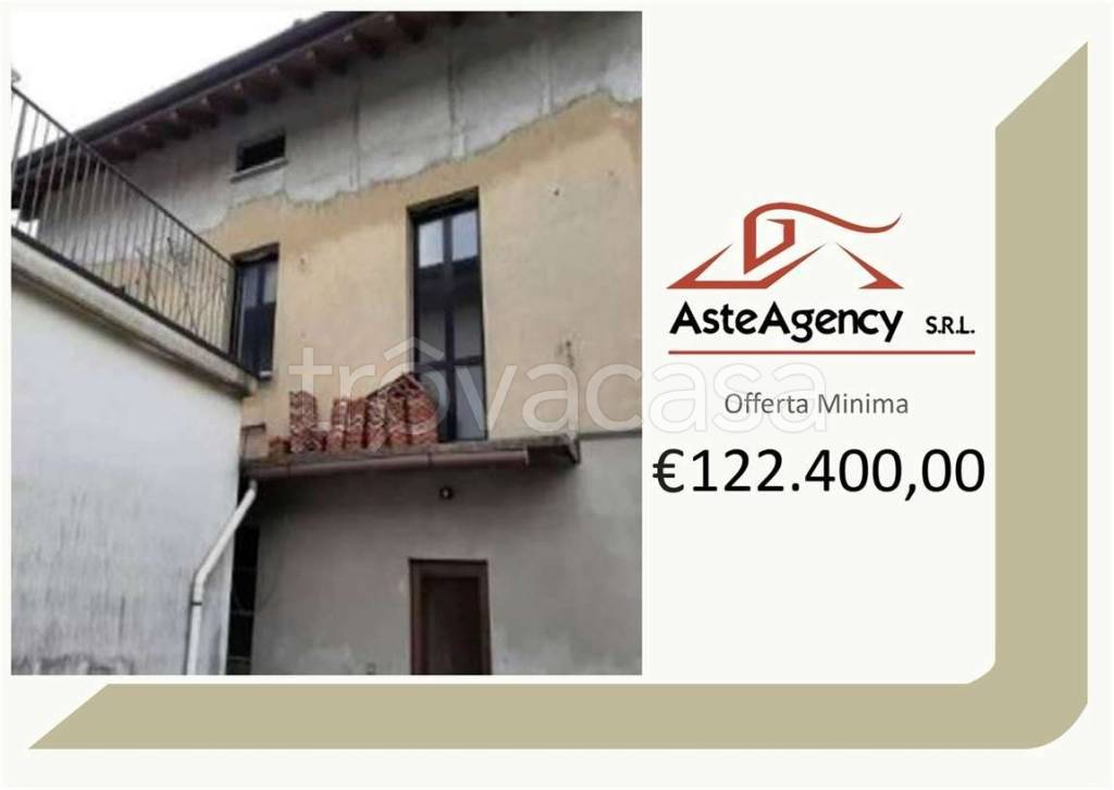 appartamento in vendita a Gazzada Schianno