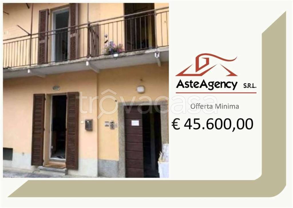 casa indipendente in vendita a Gazzada Schianno