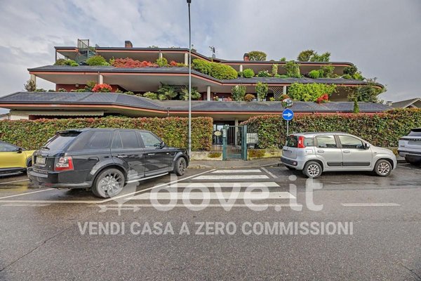 appartamento in vendita a Gazzada Schianno