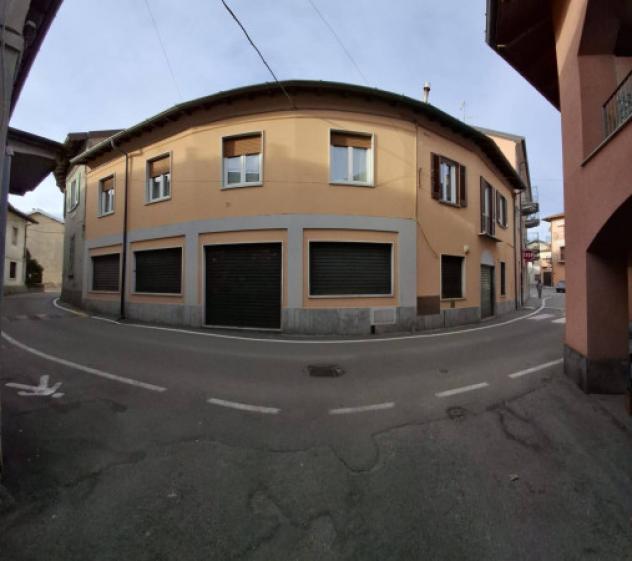 appartamento in vendita a Gazzada Schianno