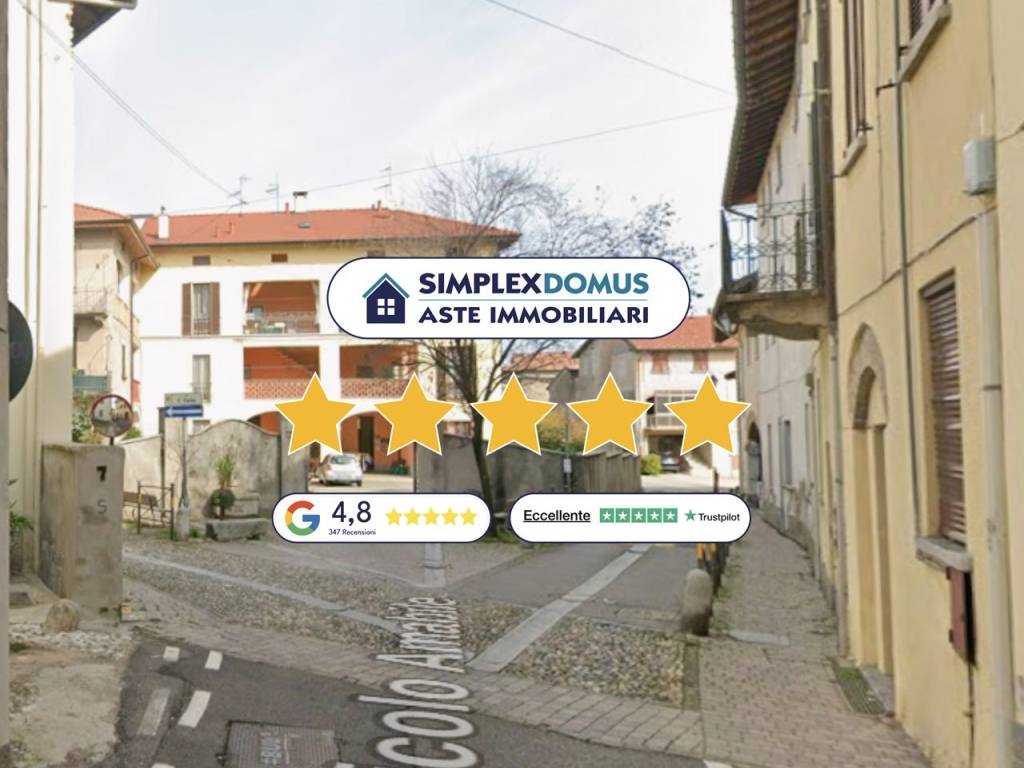 appartamento in vendita a Gazzada Schianno
