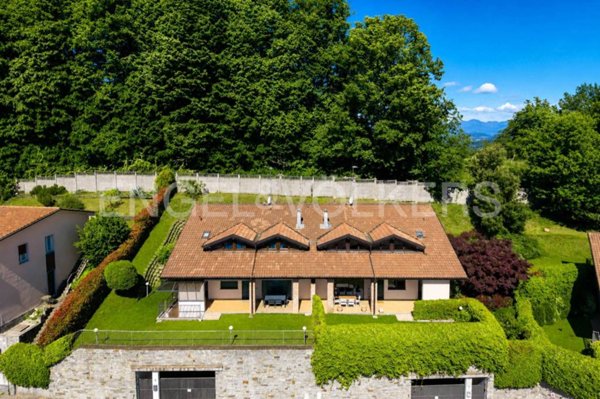 casa indipendente in vendita a Gazzada Schianno