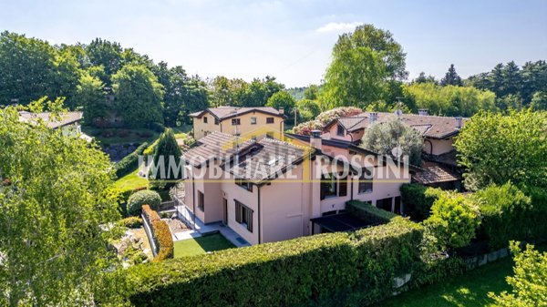 casa indipendente in vendita a Gazzada Schianno