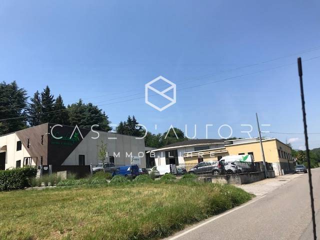 locale commerciale in vendita a Gazzada Schianno