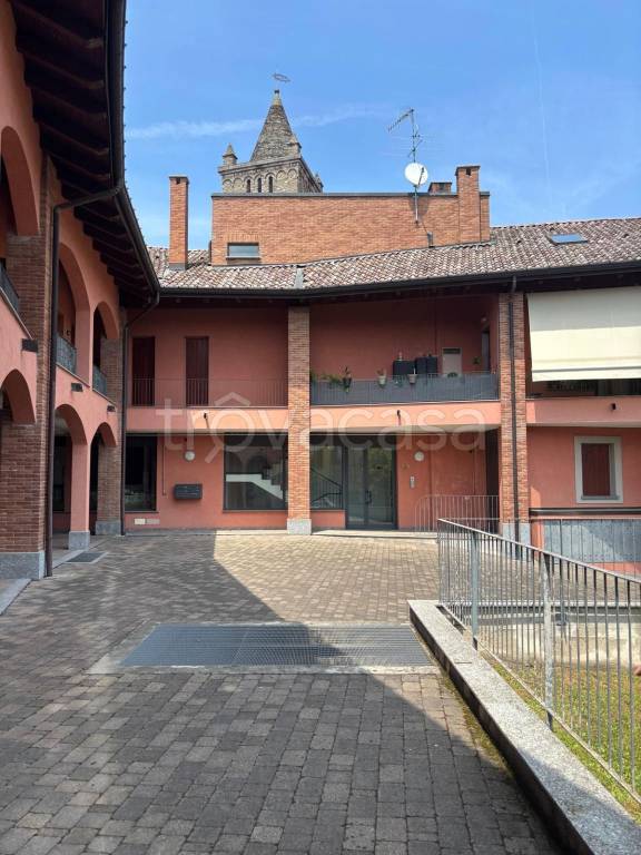 appartamento in vendita a Gazzada Schianno