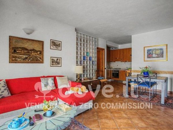 appartamento in vendita a Gazzada Schianno