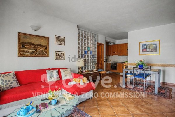 appartamento in vendita a Gazzada Schianno