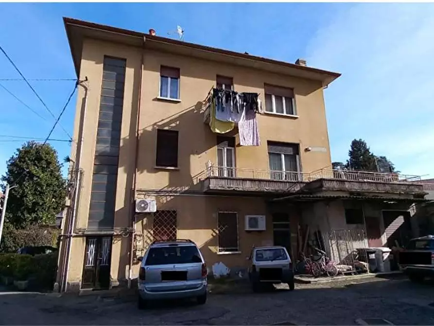 appartamento in vendita a Gazzada Schianno