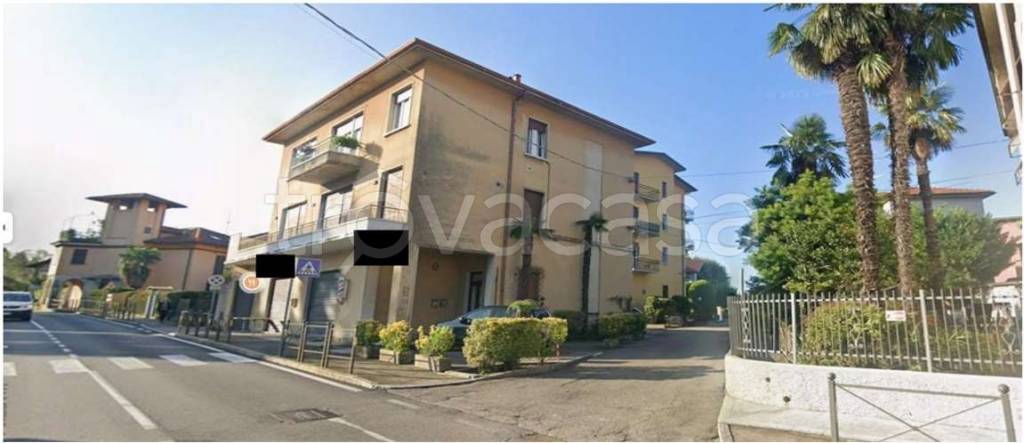 appartamento in vendita a Gazzada Schianno