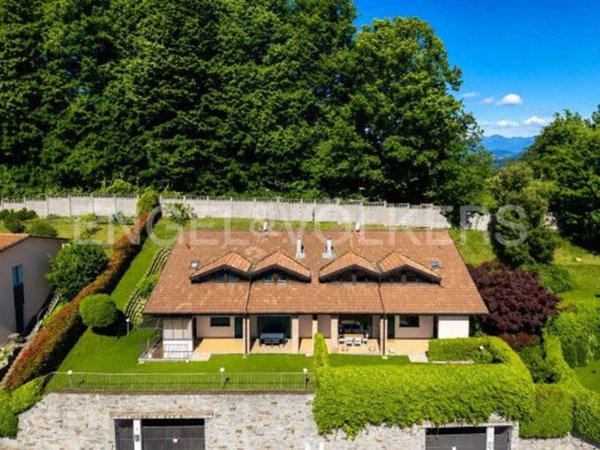 casa indipendente in vendita a Gazzada Schianno