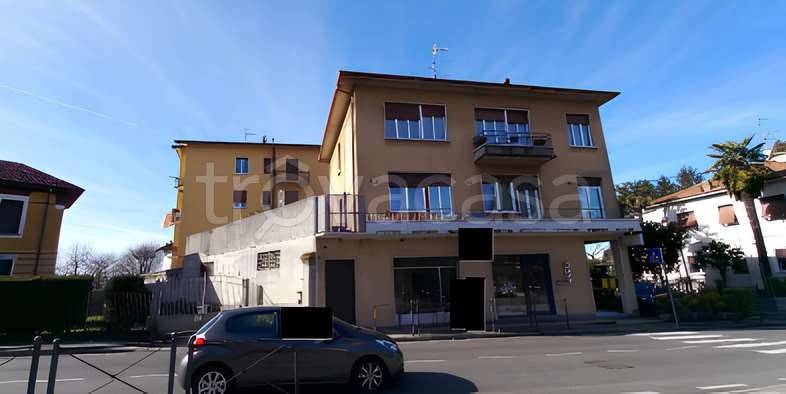 appartamento in vendita a Gazzada Schianno