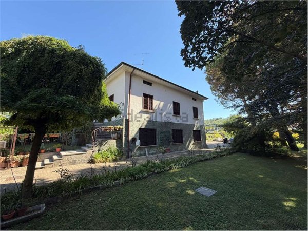 casa indipendente in vendita a Gazzada Schianno