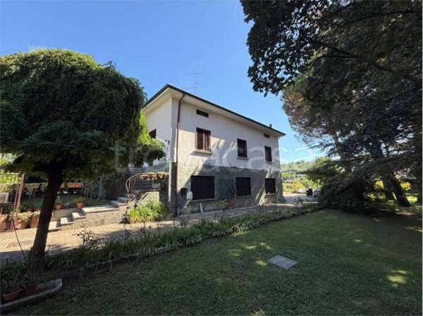 casa indipendente in vendita a Gazzada Schianno