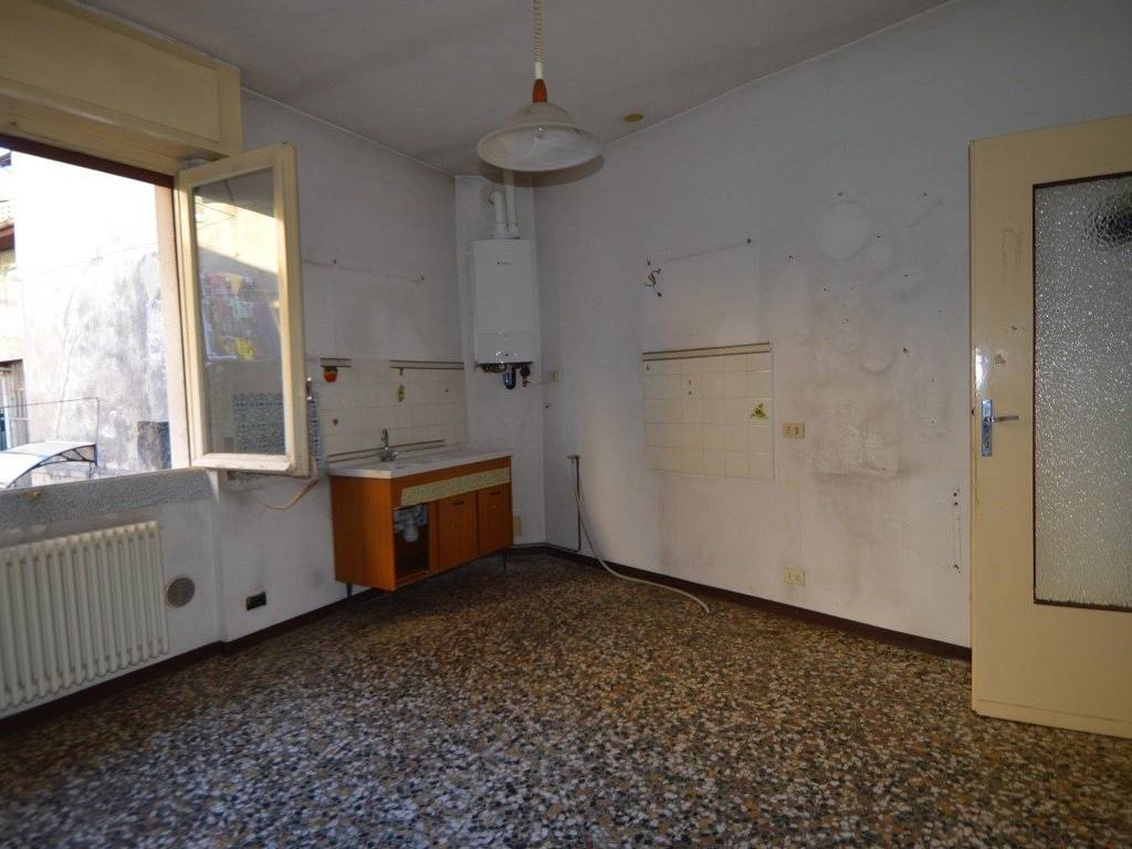 casa indipendente in vendita a Gemonio