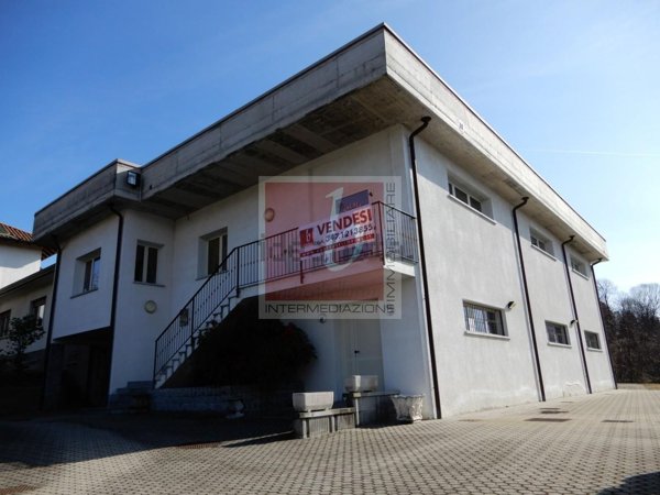 locale di sgombero in vendita a Gemonio