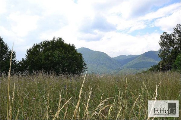 terreno edificabile in vendita a Gemonio