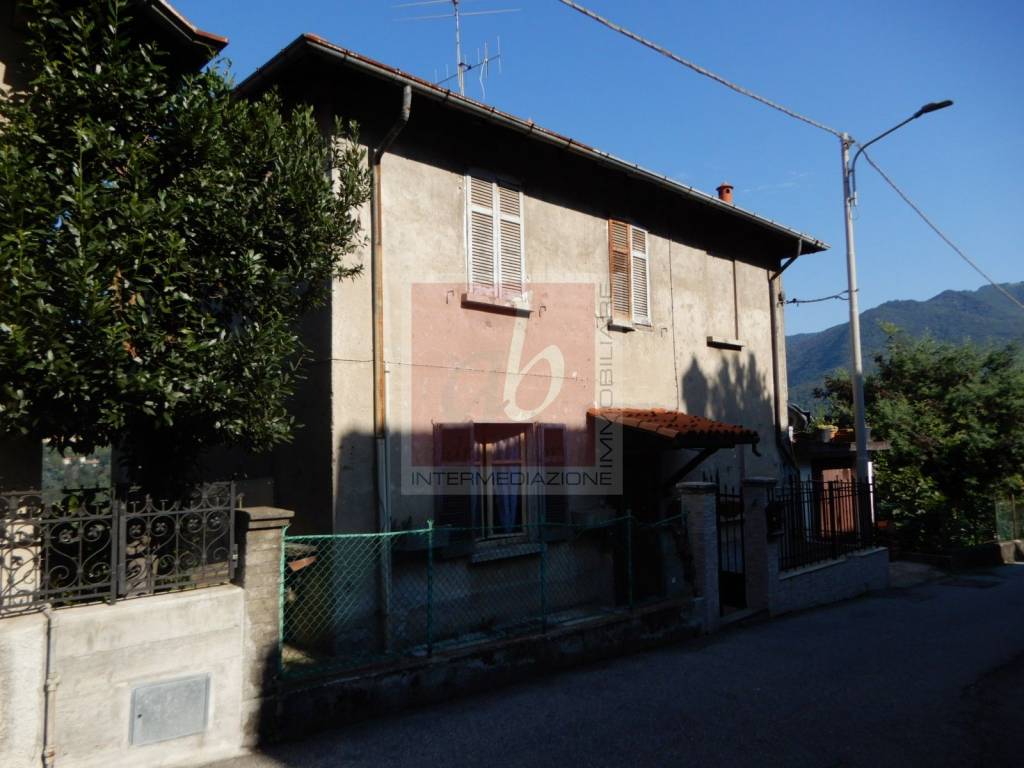 appartamento in vendita a Gemonio
