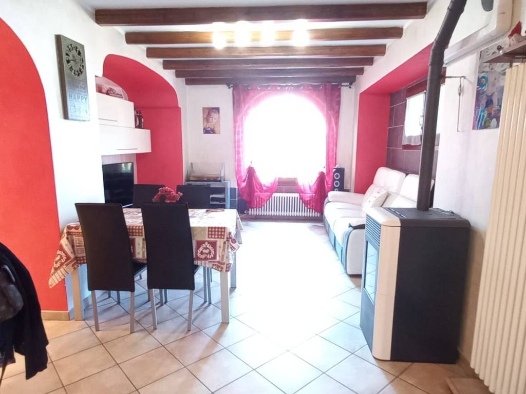 appartamento in vendita a Gemonio