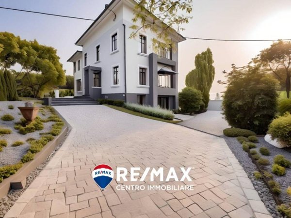 casa indipendente in vendita a Gemonio