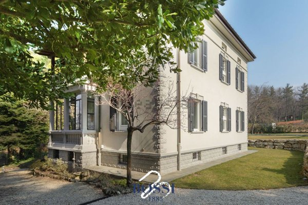 casa indipendente in vendita a Gemonio