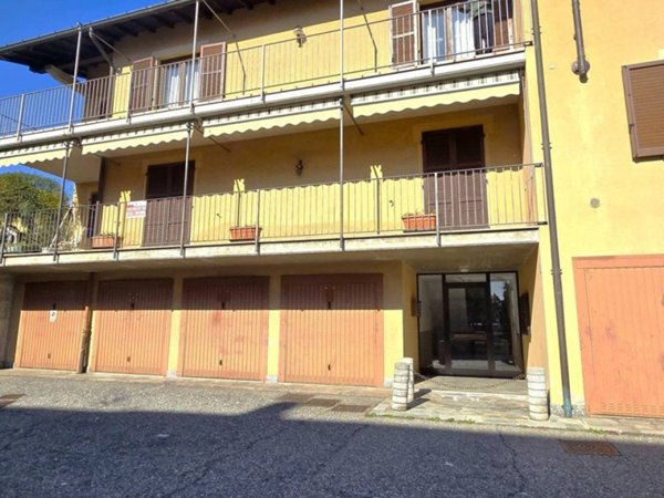 casa indipendente in vendita a Gemonio