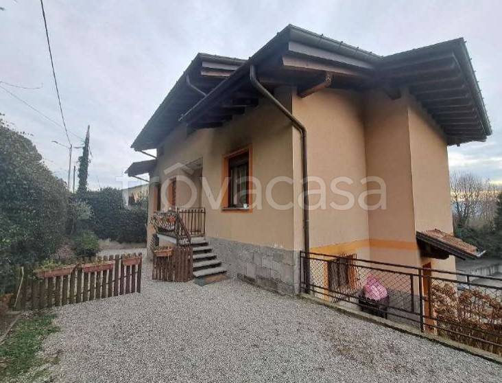 appartamento in vendita a Gemonio