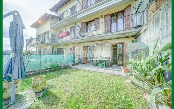 casa indipendente in vendita a Gemonio