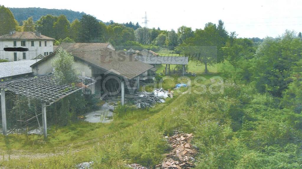ufficio in vendita a Gemonio
