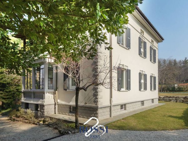 casa indipendente in vendita a Gemonio