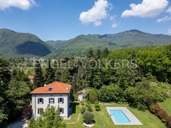 casa indipendente in vendita a Gemonio