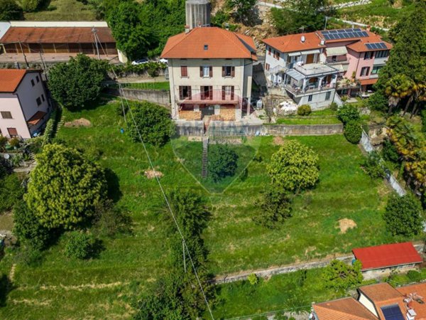 casa indipendente in vendita a Gemonio