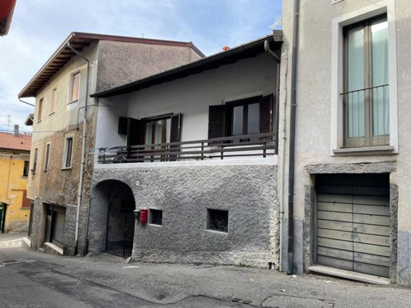 appartamento in vendita a Gemonio