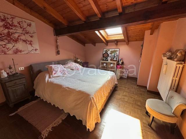 casa indipendente in vendita a Gemonio