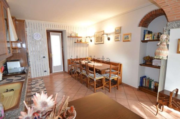 casa indipendente in vendita a Gemonio