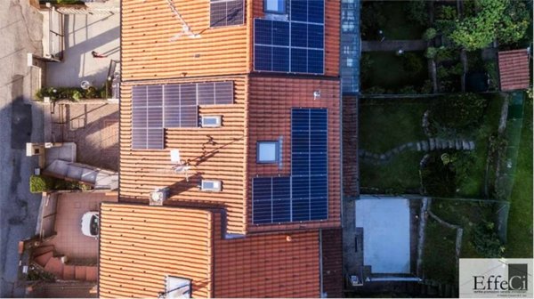 casa indipendente in vendita a Gemonio