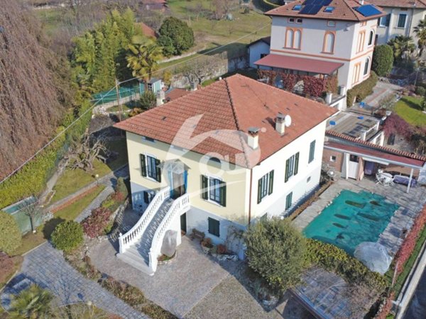 casa indipendente in vendita a Gemonio