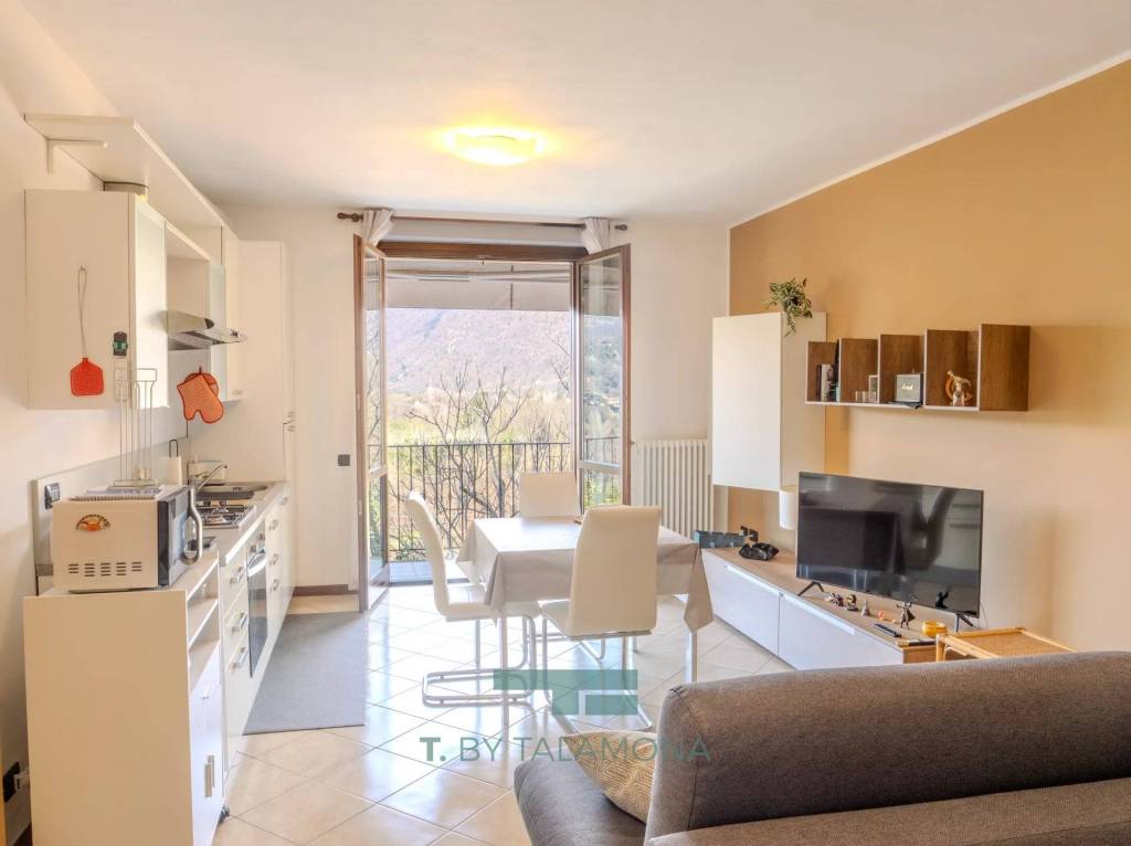 appartamento in vendita a Gemonio