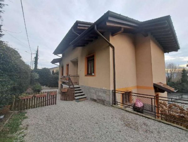 appartamento in vendita a Gemonio