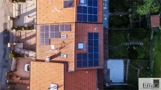 casa indipendente in vendita a Gemonio