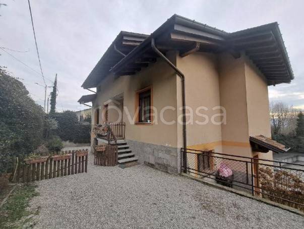 appartamento in vendita a Gemonio