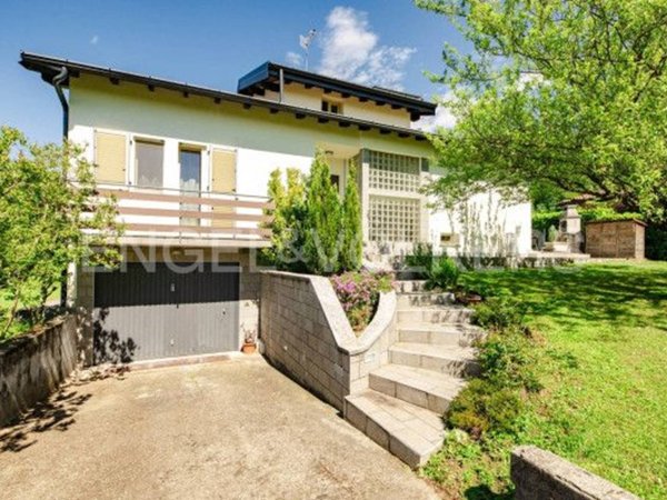 casa indipendente in vendita a Gemonio