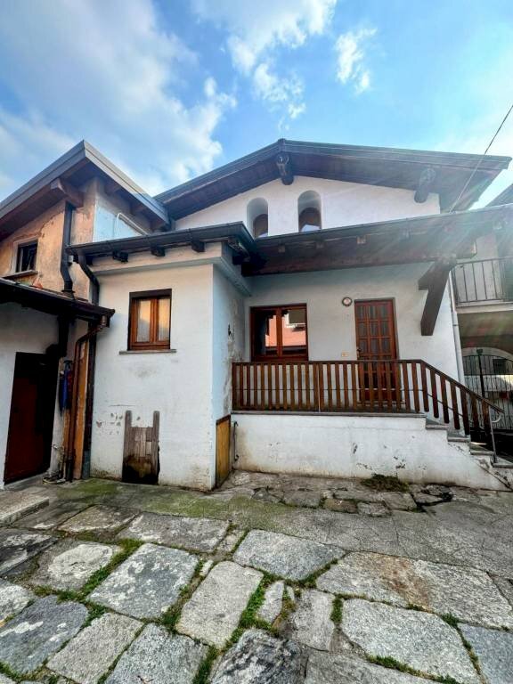 appartamento in vendita a Gemonio