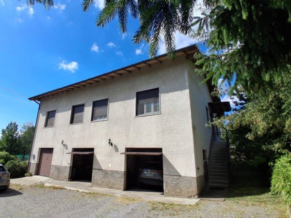 casa indipendente in vendita a Gemonio