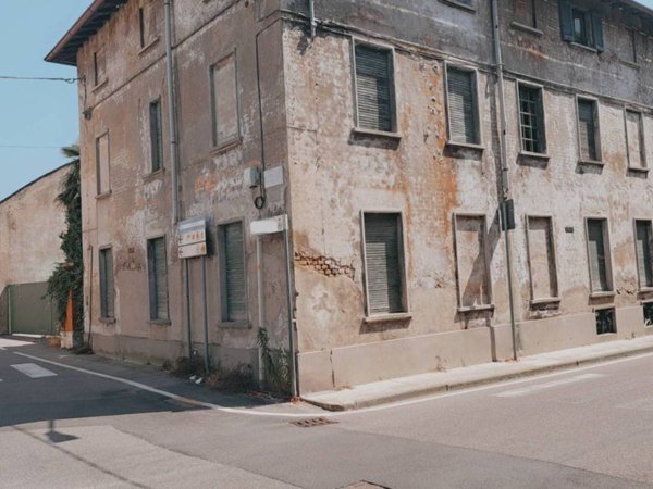 intera palazzina in vendita a Gerenzano