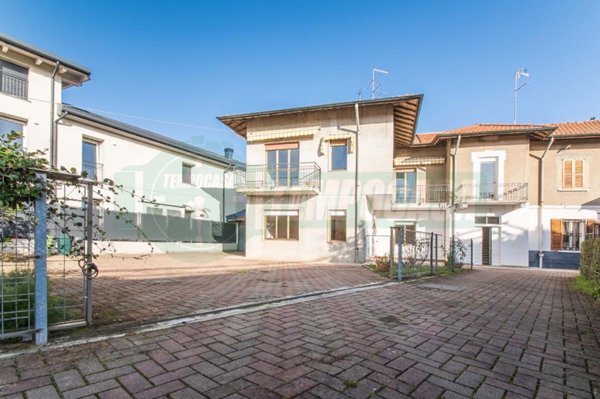 casa indipendente in vendita a Gerenzano