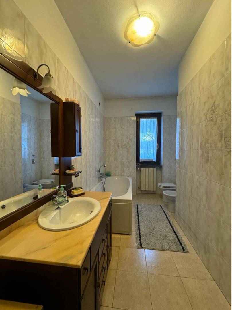 casa indipendente in vendita a Gerenzano