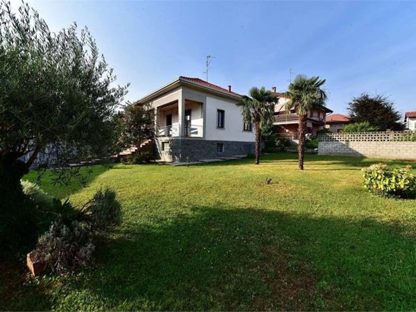 casa indipendente in vendita a Gerenzano