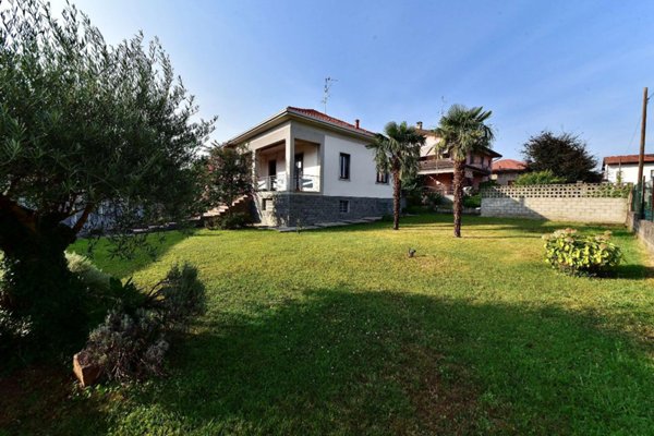 casa indipendente in vendita a Gerenzano