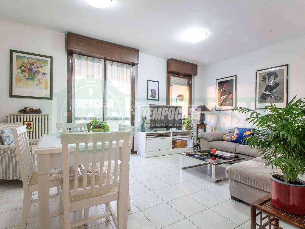 casa indipendente in vendita a Gerenzano